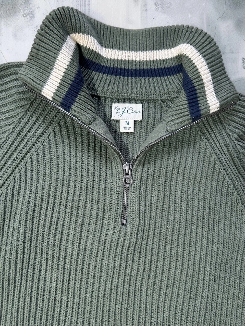 J Crew Mens Medium Olive Green Ribbed Quarter Zip Sweater Tipped Collar Raglan M